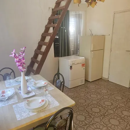 Salus House Apartment Albertirsa